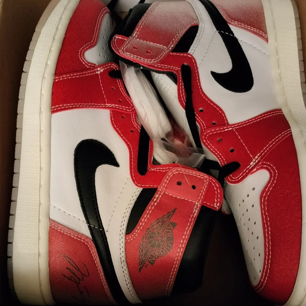 Shoes - Picture 1 of 2
